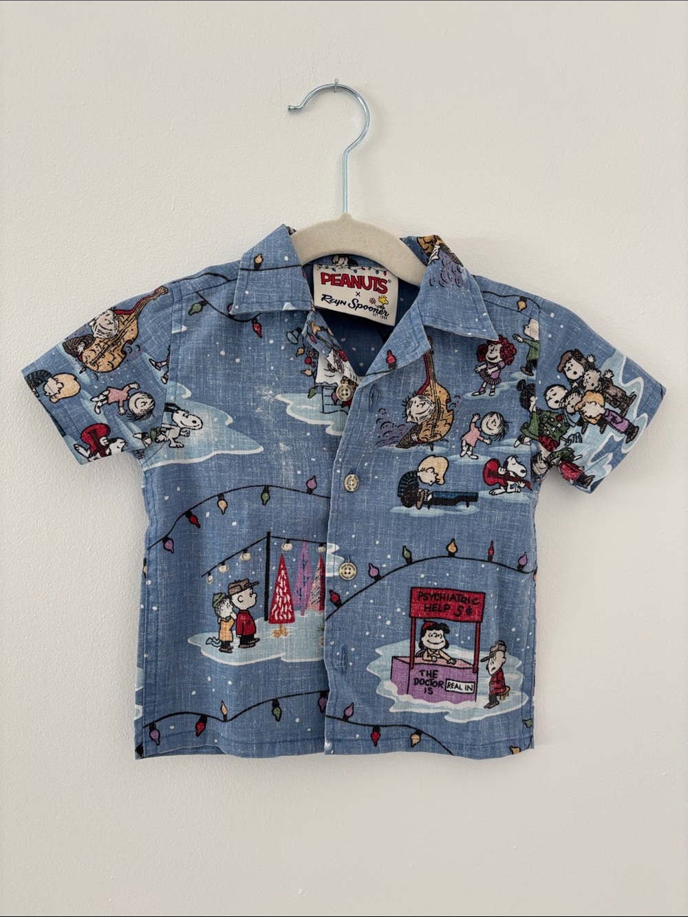 Reyn Spooner Peanuts Holiday Button-Front Shirt